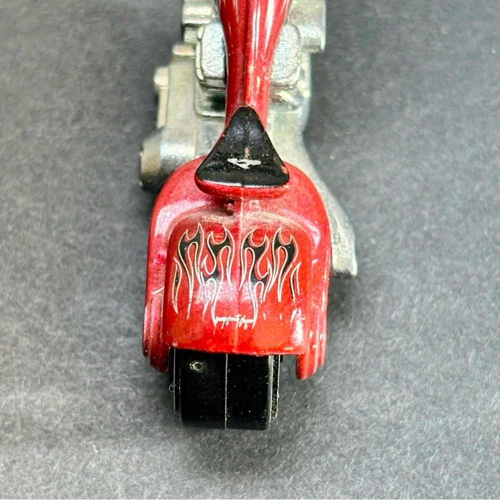 Hot Wheels 2009 OCC Splitback Motorcycle RED Model #9 Snowflake Card 1:64 Scale‎